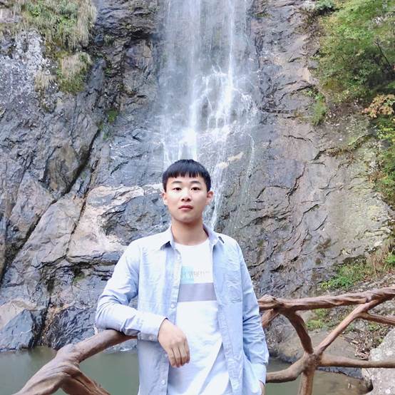 说明: D:\BB贝博艾弗森官方网站\我的文件\就业\2019-2020一学期\品学之星统计\徐新文.jpg